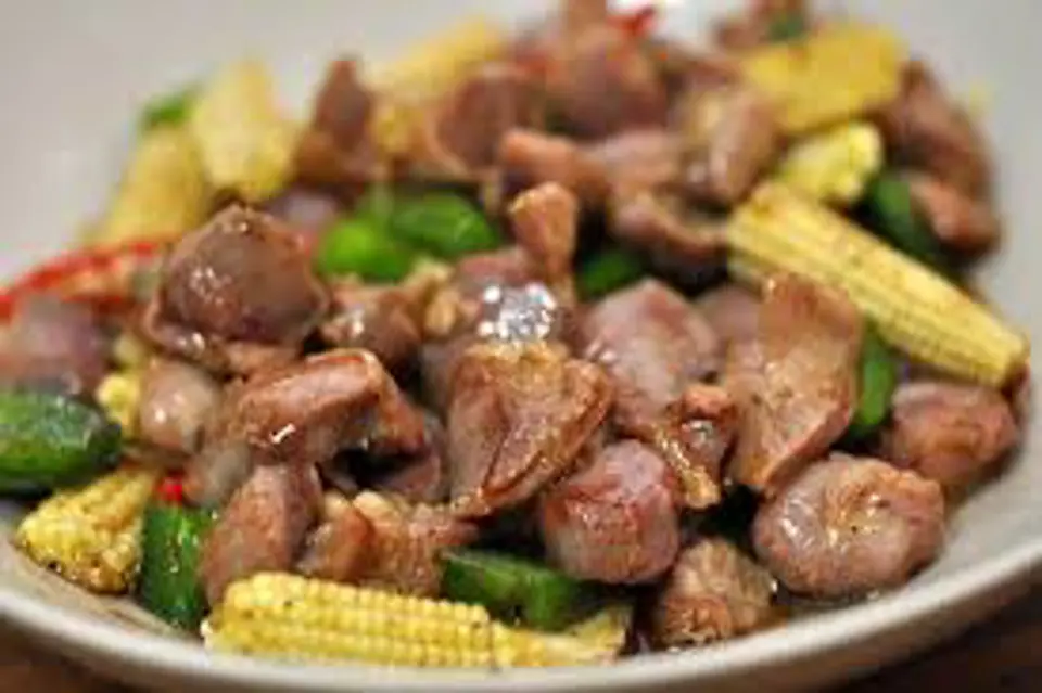 Làm mới bữa cơm với món đậu xào lòng gà