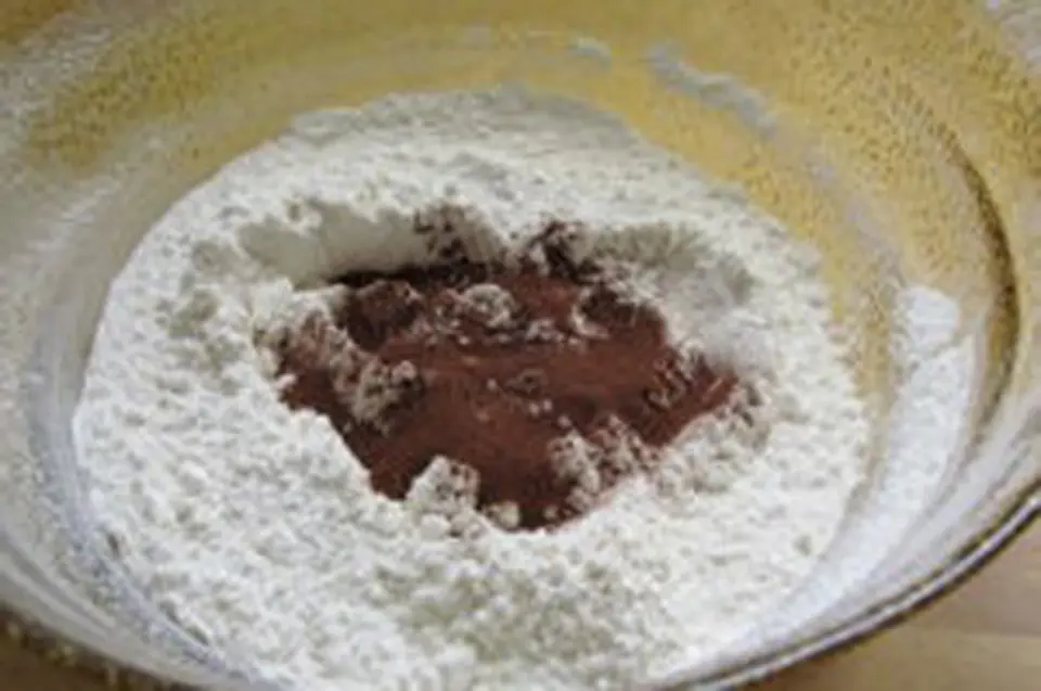 Mê mẩn với crepe cuộn đào