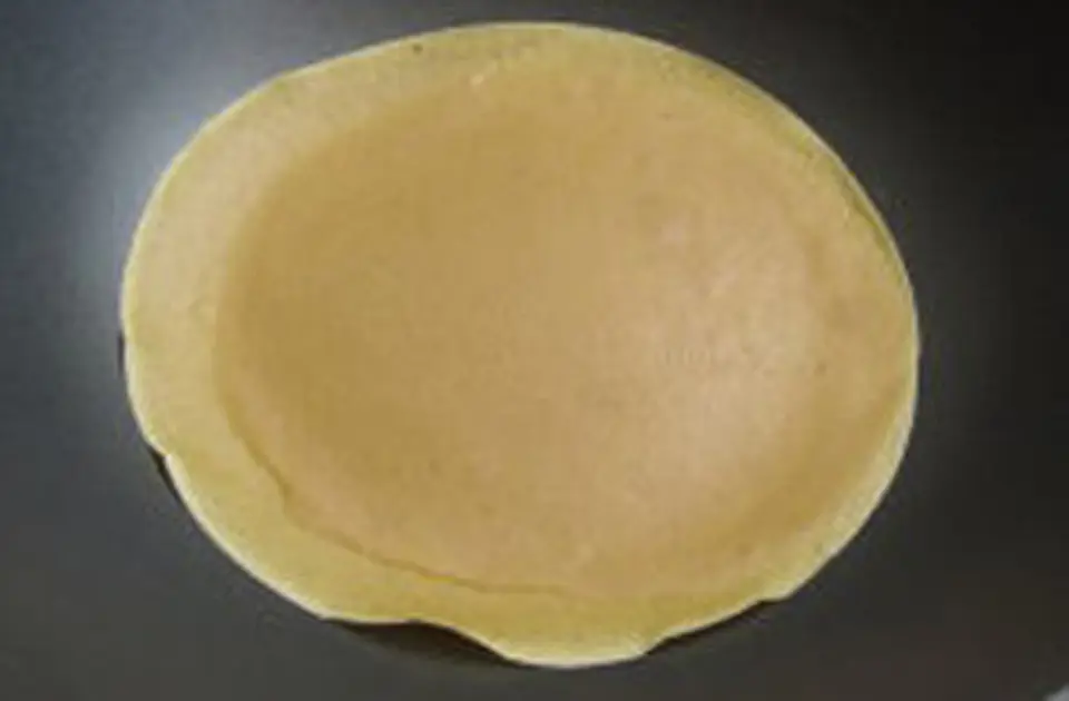 Mê mẩn với crepe cuộn đào