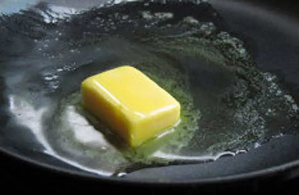 Mê mẩn với crepe cuộn đào
