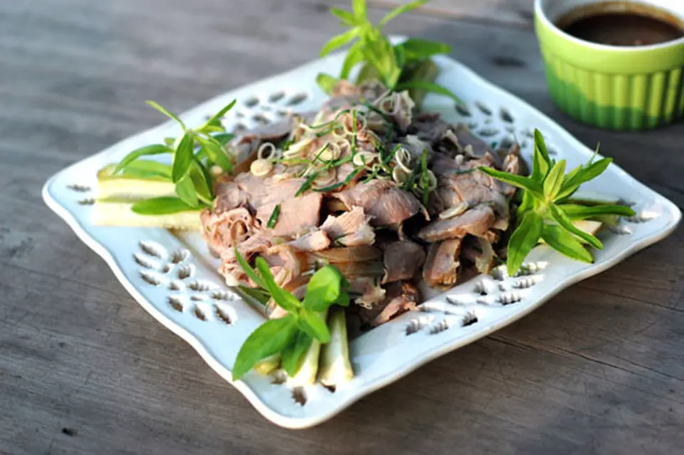 Món ngon cho ngày mới – bê hấp sả