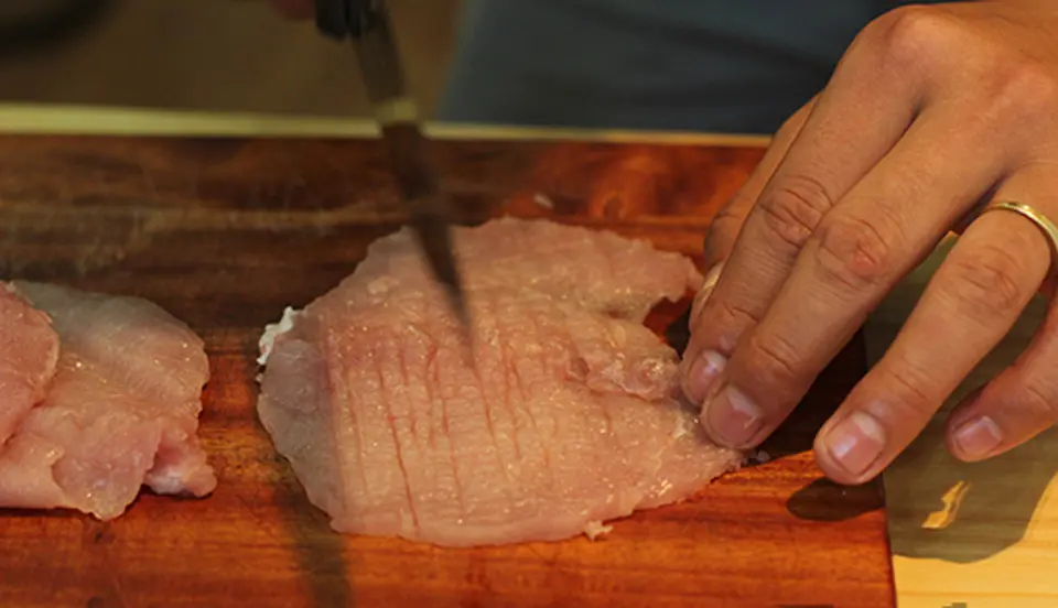 Thịt heo cuốn chả cốm giòn giòn thơm thơm