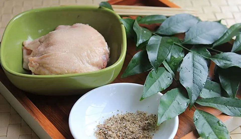 Vịt xiên nướng gói lá mắc mật cả nhà cùng mê Vịt xiên nướng gói lá mắc mật cả nhà cùng mê
