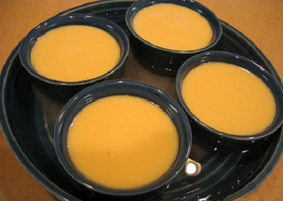 Cách làm bánh flan lá nếp