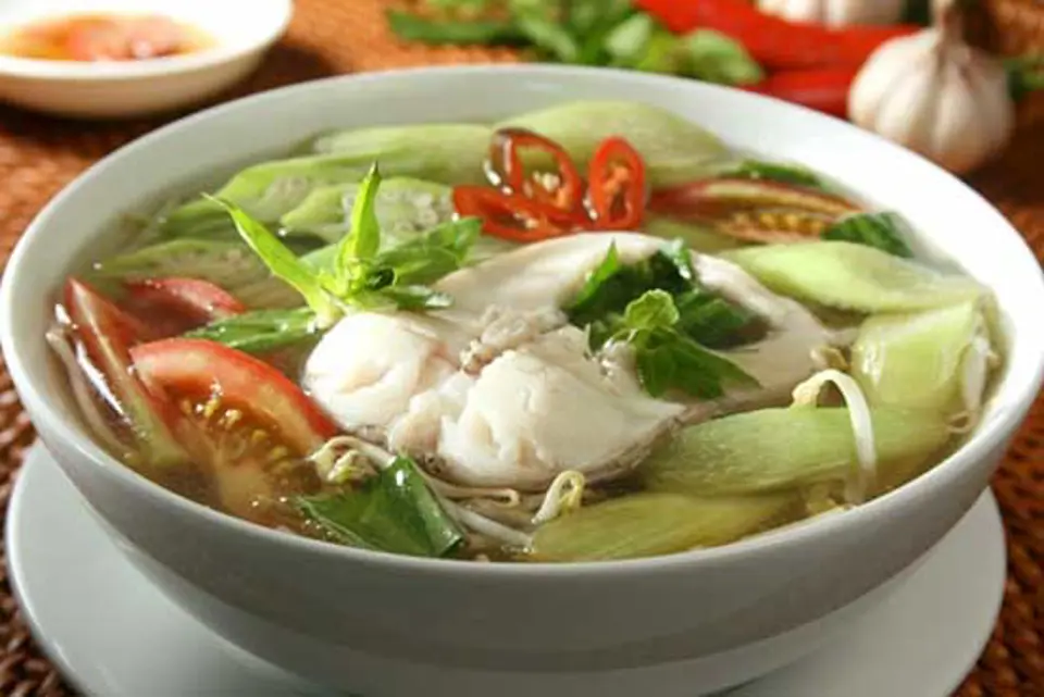 Cách làm món canh dọc mùng nấu cá