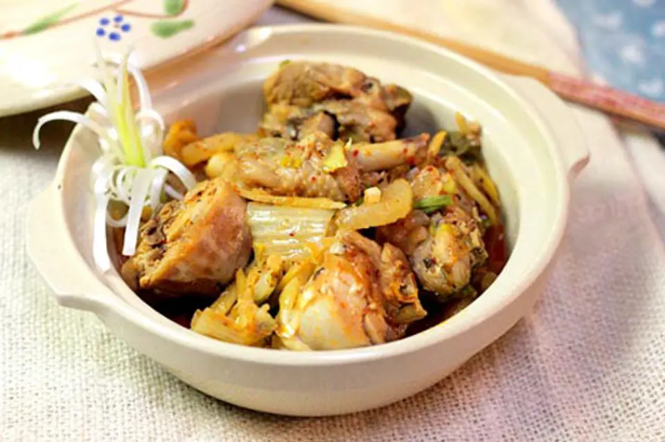 Hướng dẫn làm món kim chi nấu thịt gà