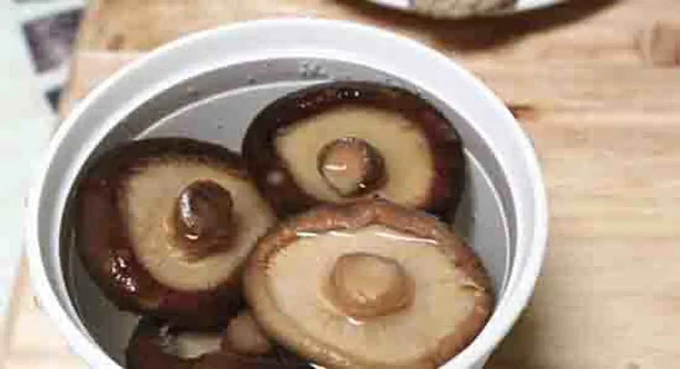 Hướng dẫn nấu món canh nấm đơn giản