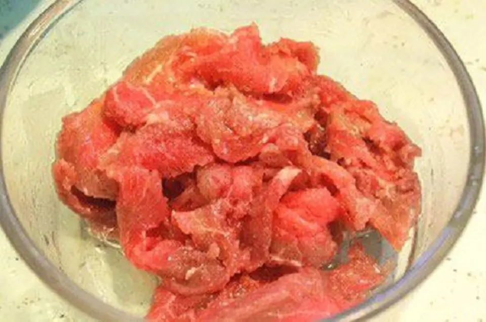 Bò xào sốt nấm chua ngọt