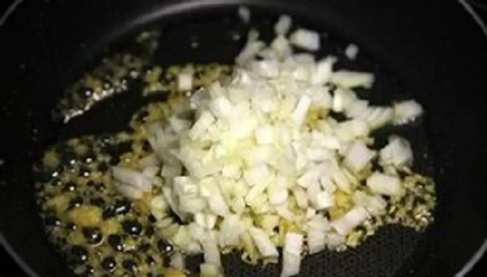 Hướng dẫn làm mì Ý sốt nghêu