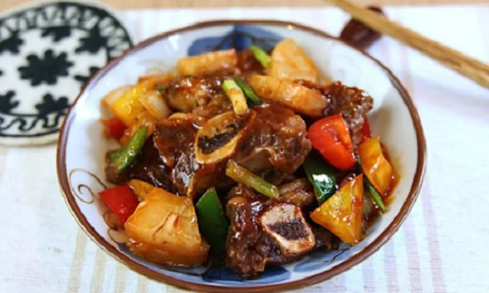 Sườn bò xào chua ngọt