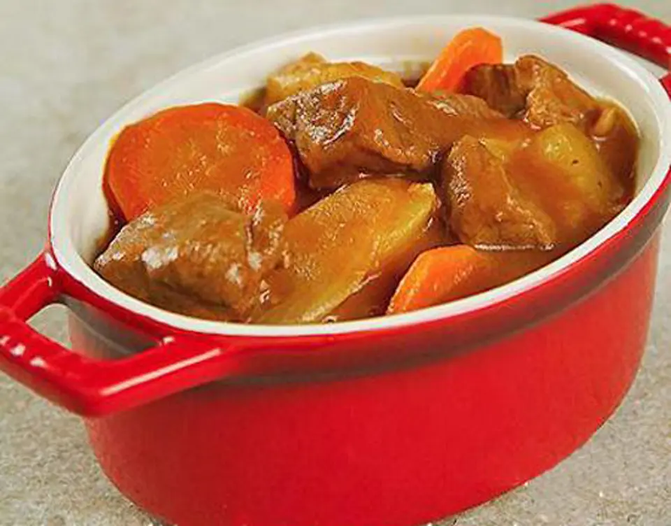 Thịt bò hầm khoai tây Thịt bò hầm khoai tây