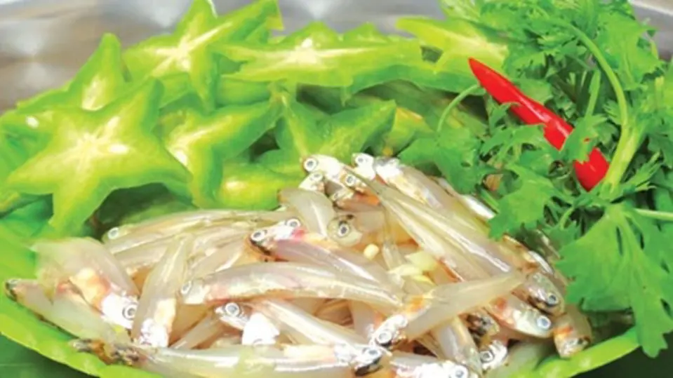 Cách làm cá cơm nấu khế Cách làm cá cơm nấu khế