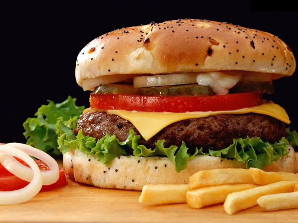 Cách làm Hamburger bò siêu nhanh cho bữa sáng