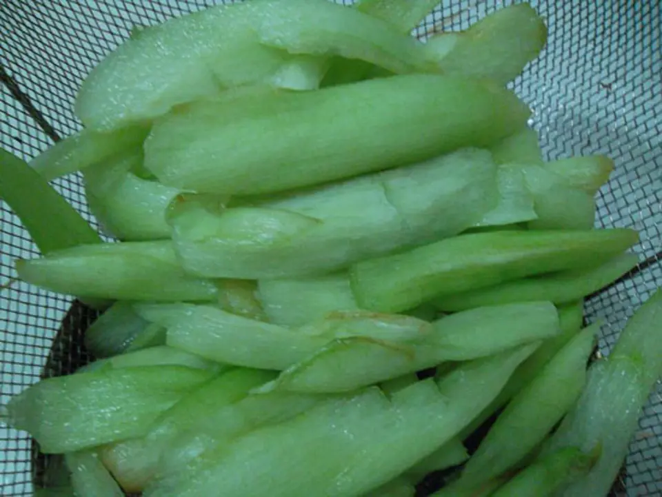 Cách nấu canh cá dọc mùng đơn giản