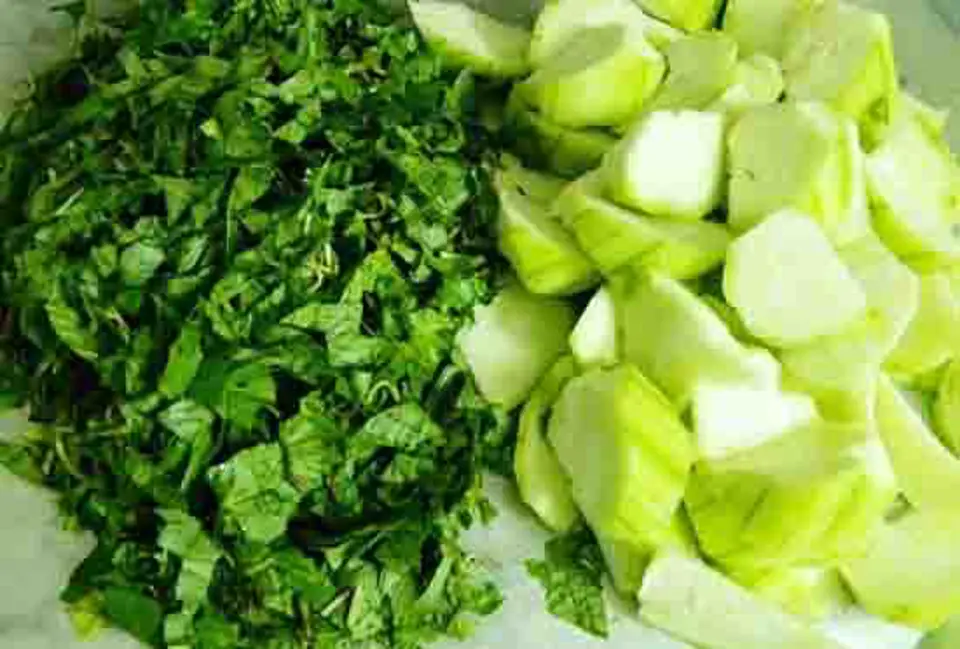 Cách nấu canh mồng tơi rau đay đơn giản