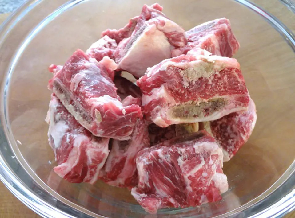 Canh củ từ nấu sườn