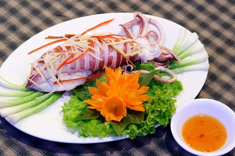 Những cách hấp hải sản đơn giản