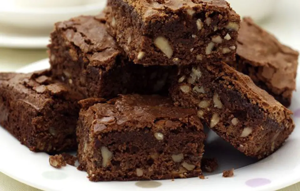Cách làm bánh Brownies hạnh nhân chocolate độc đáo Cách làm bánh Brownies hạnh nhân chocolate độc đáo