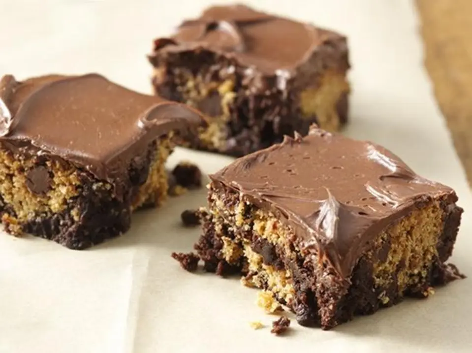 Cách làm bánh Brownies hạnh nhân chocolate độc đáo Cách làm bánh Brownies hạnh nhân chocolate độc đáo