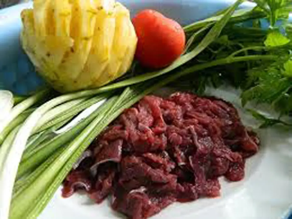 Cách làm món bắp bò xào dứa