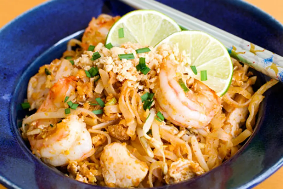 Cách làm phở xào chua ngọt đơn giản ngon miễn chê