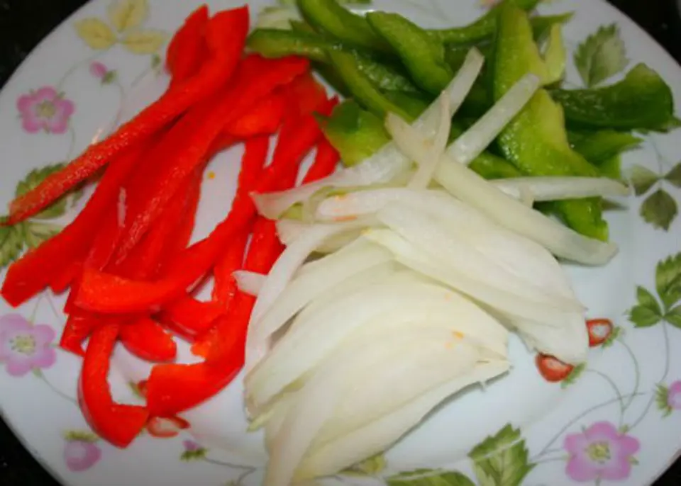 Cách làm phở xào chua ngọt đơn giản ngon miễn chê