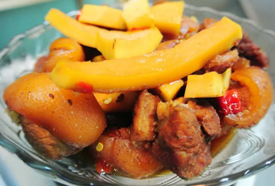 Cách làm thịt kho dừa ngon và đơn giản