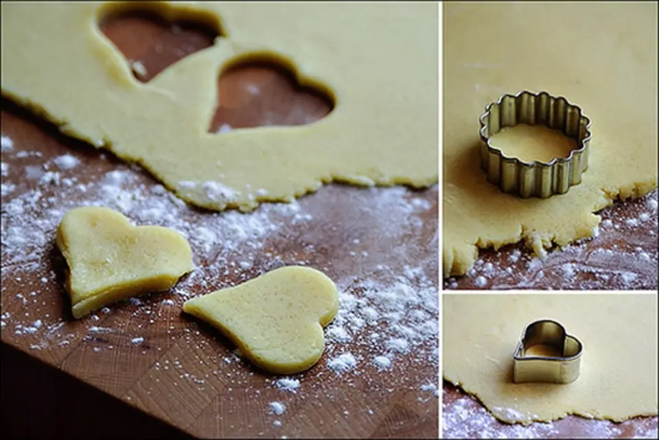 Công thức làm Valentine’s Cookies cho ngày lễ tình yêu Công thức làm Valentine’s Cookies cho ngày lễ tình yêu