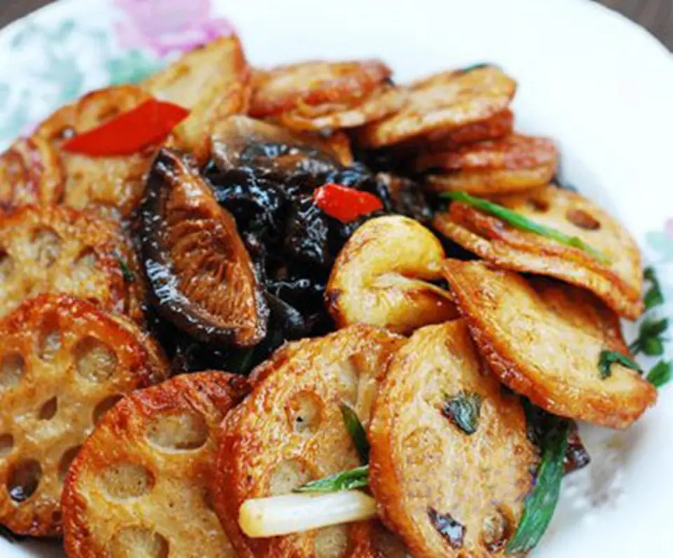 Củ sen chiên nấm cát tường