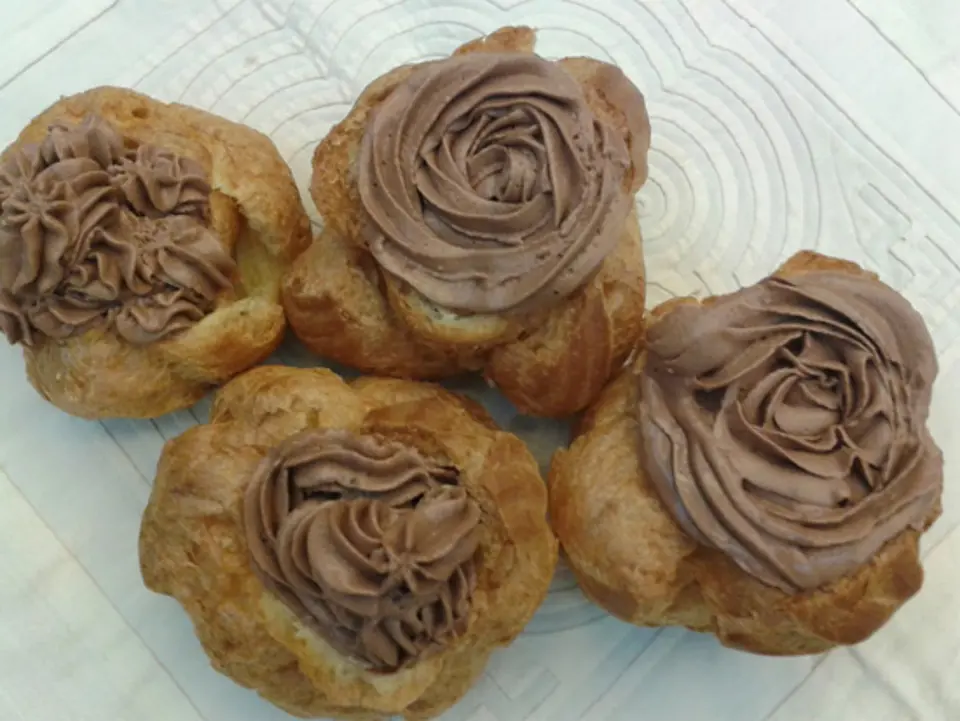 Học cách làm bánh su kem cà phê&nbsp;làm quà Valentine
