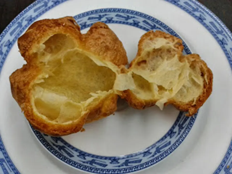 Học cách làm bánh su kem cà phê làm quà Valentine Học cách làm bánh su kem cà phê làm quà Valentine