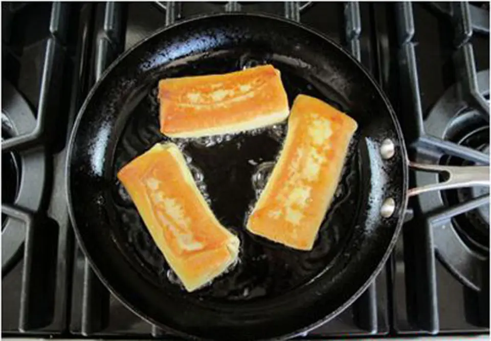 Hướng dẫn làm bánh Crepe phô mai ăn là mê Hướng dẫn làm bánh Crepe phô mai ăn là mê