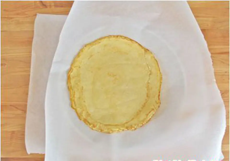 Hướng dẫn làm bánh Crepe phô mai ăn là mê Hướng dẫn làm bánh Crepe phô mai ăn là mê