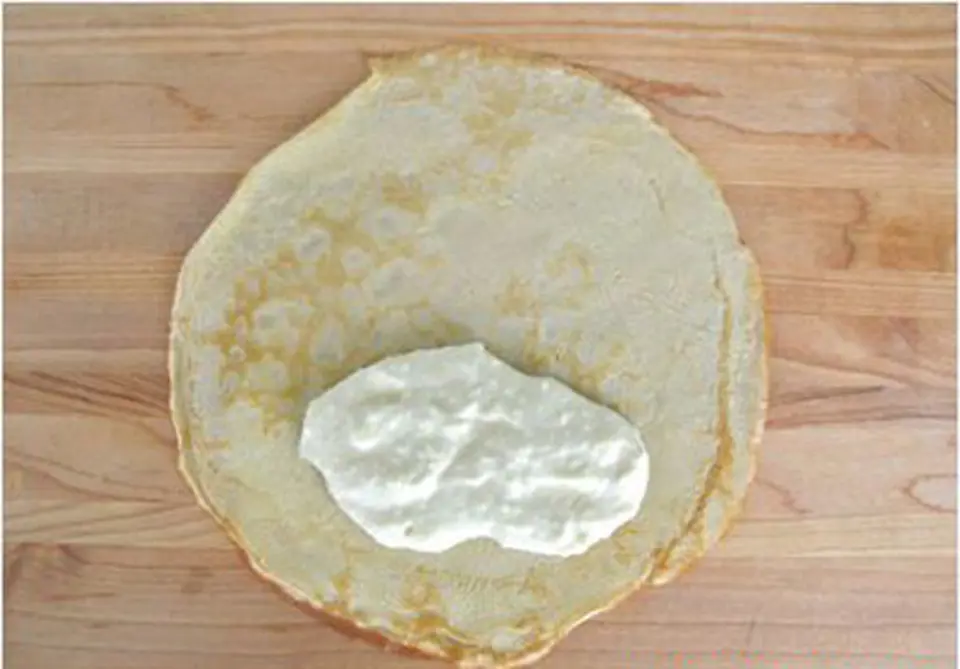 Hướng dẫn làm bánh Crepe phô mai ăn là mê Hướng dẫn làm bánh Crepe phô mai ăn là mê