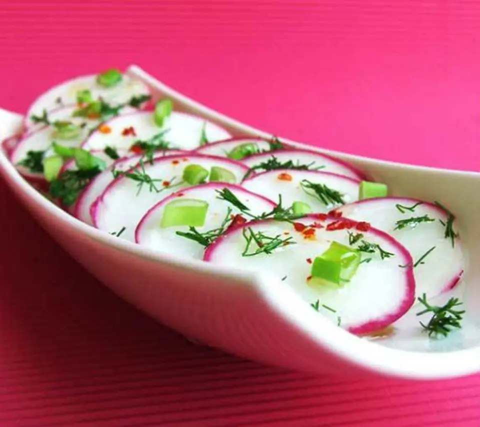Làm salad củ cải trộn đơn giản mà ngon
