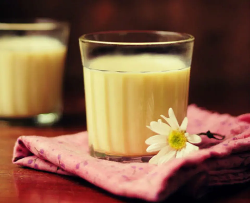 Làm sữa ngô dinh dưỡng cho bé