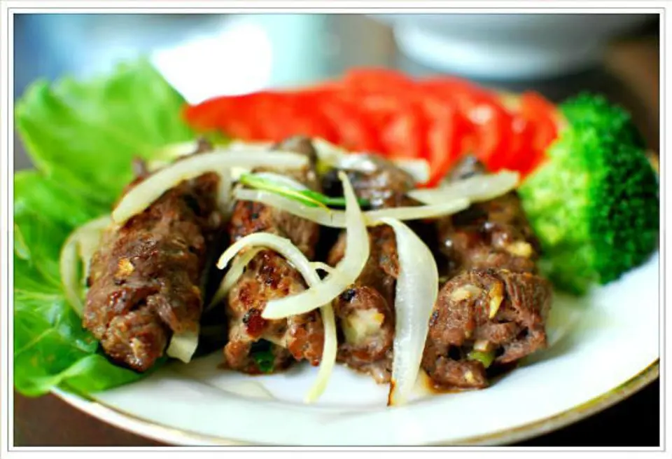Ngon mắt ngọt cơm với thịt bò cuộn hành nướng