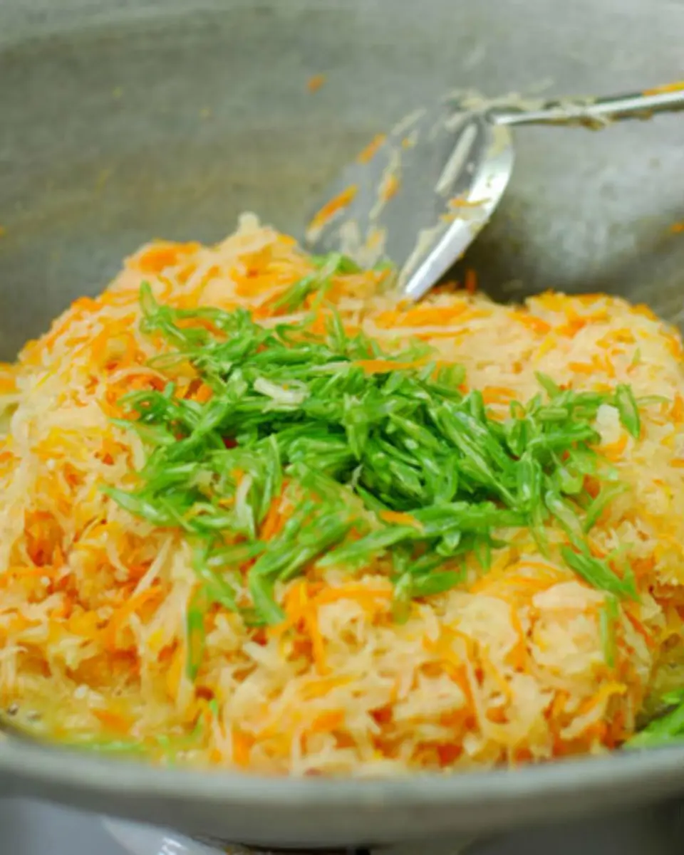 Ngọt thơm bánh gối khoai lang