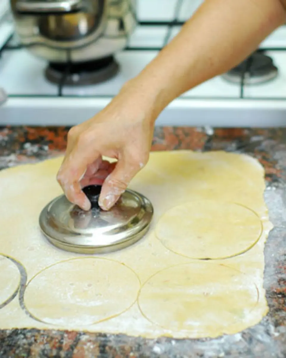 Ngọt thơm bánh gối khoai lang