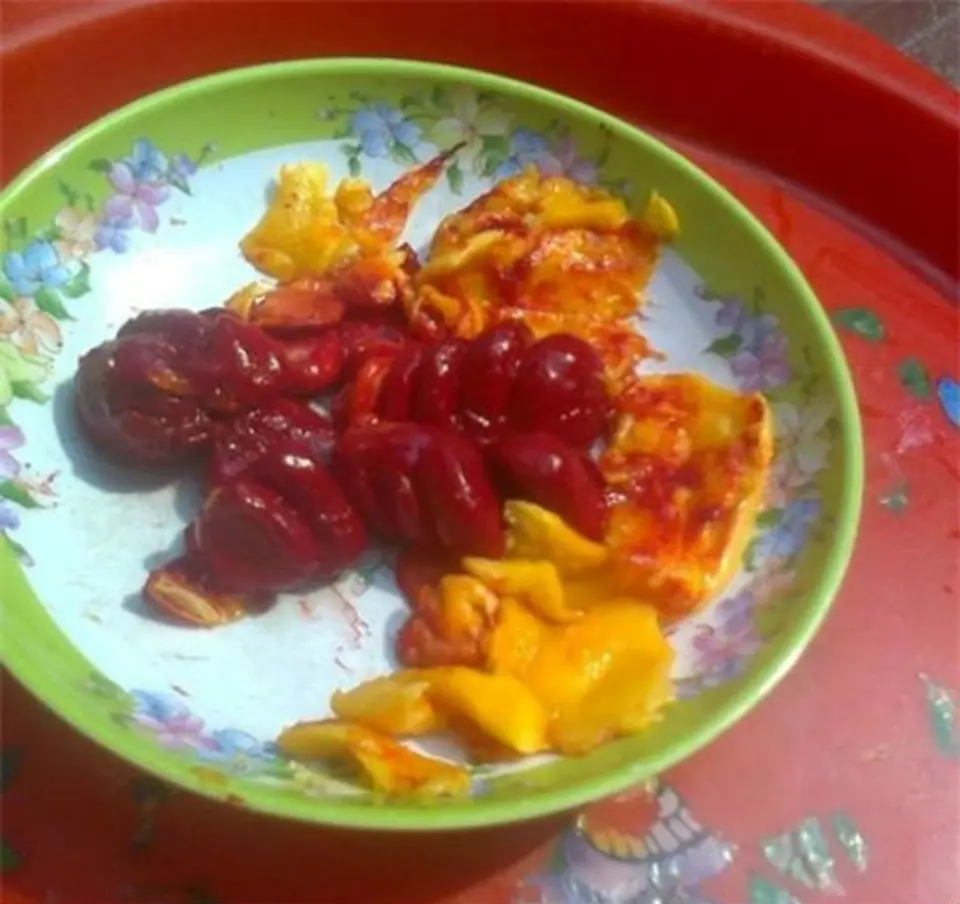 Tự làm dầu gấc cho bé tại nhà