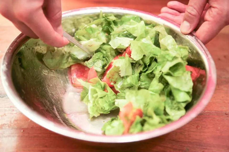 Công thức hướng dẫn làm món salad xà lách sốt đậu