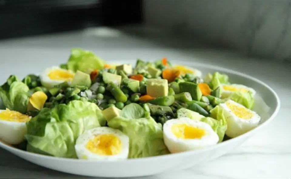 Công thức hướng dẫn làm món salad xà lách sốt đậu