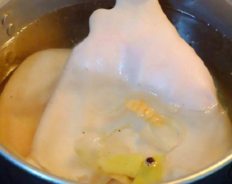 Cách làm tai heo ngâm dấm
