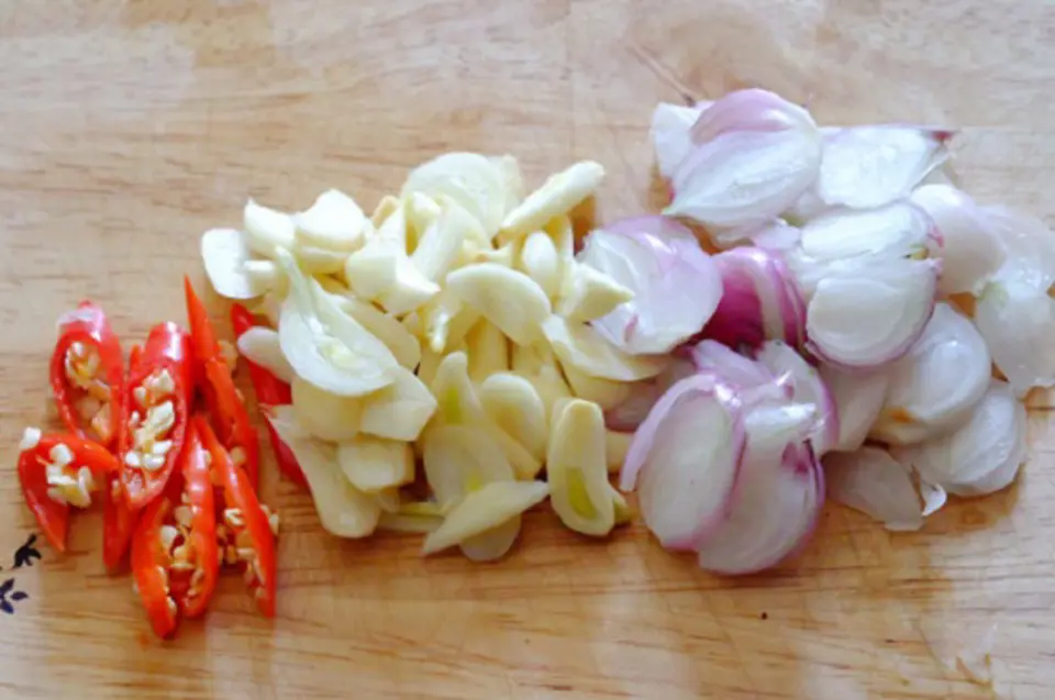 Cách làm tai heo ngâm dấm