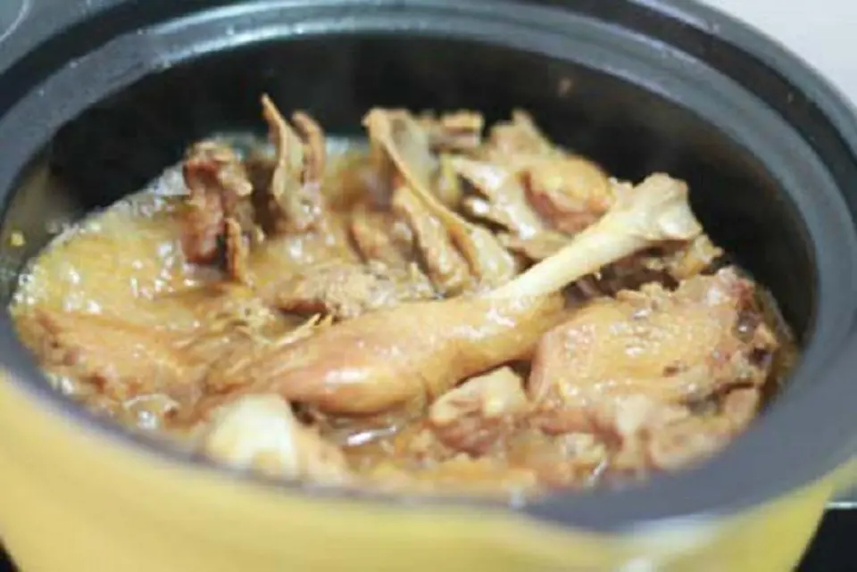 Hướng dẫn làm thịt vịt kho gừng đổi món