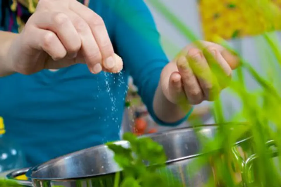 10 mẹo vặt giúp bạn nấu ăn ngon hơn 10 mẹo vặt giúp bạn nấu ăn ngon hơn
