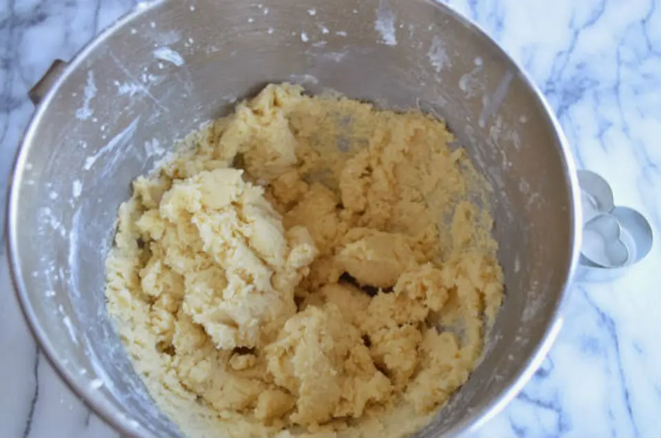 Cách làm bánh cookies trái tim cho ngày Valentine