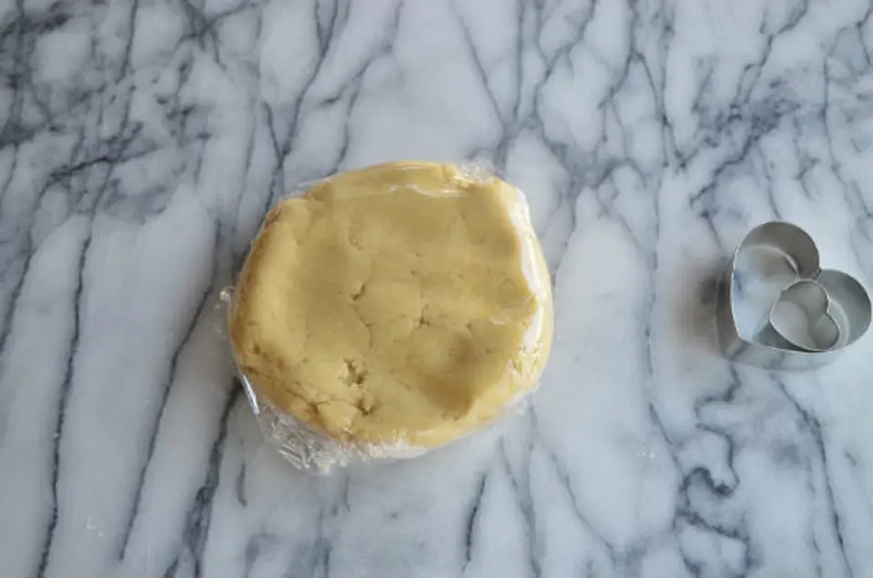 Cách làm bánh cookies trái tim cho ngày Valentine