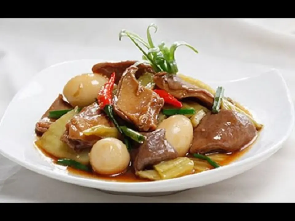 Cách làm món dạ dày kho trứng cút đơn giản ngon miệng Cách làm món dạ dày kho trứng cút đơn giản ngon miệng