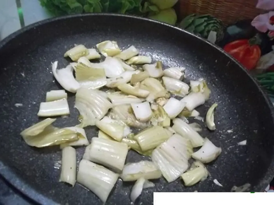 Cách làm món dạ dày kho trứng cút đơn giản ngon miệng Cách làm món dạ dày kho trứng cút đơn giản ngon miệng